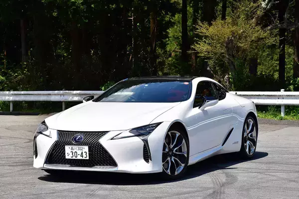 「踏めばバカッ速なのになんだこの優雅さ！　大人の余裕を見せつけられる「ゆったりスポーツ」５台」の画像