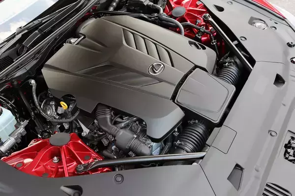 「踏めばバカッ速なのになんだこの優雅さ！　大人の余裕を見せつけられる「ゆったりスポーツ」５台」の画像