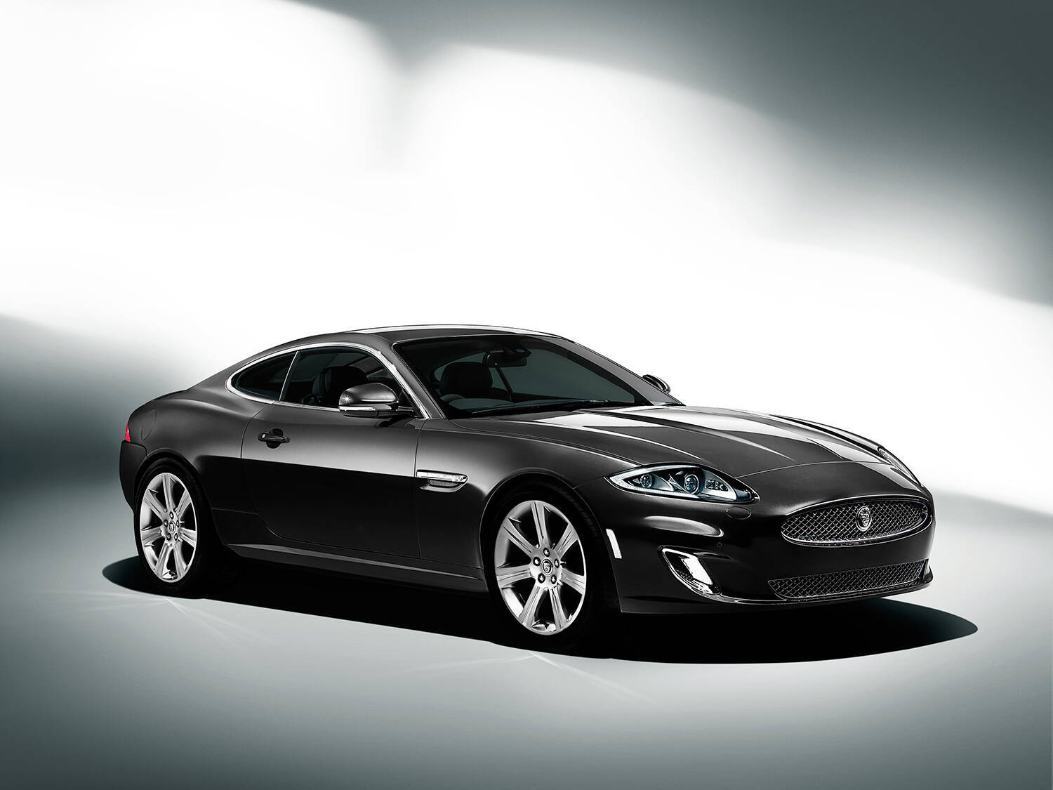 踏めばバカッ速なのになんだこの優雅さ！　大人の余裕を見せつけられる「ゆったりスポーツ」５台