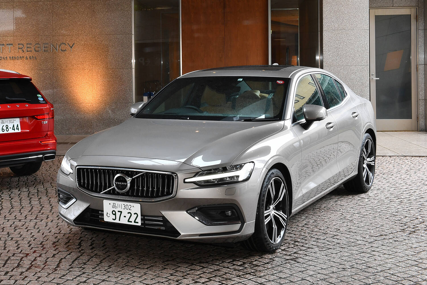 真のセレブは「わかってる感」のある「外し系」！　独断と偏見で「富豪」にオススメの「セカンドカー」を選んでみた