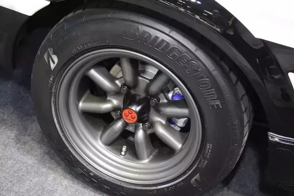 「フルチューンのガソリンか？　サーキット仕様の電気か？　ノーマルライクな水素か？　３台のAE86徹底比較」の画像