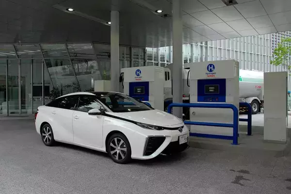 「電動化時代でも「６種類」が選び放題！　日本はクルマのパワーユニット天国だった」の画像