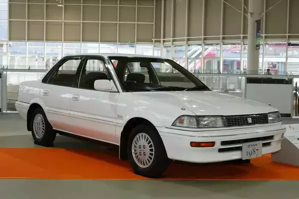 「チョークに水温が上がるまでのアイドリング暖機！　冬がくると思い出すいまじゃ見られない昭和オヤジに「なつかしの儀式」」の画像