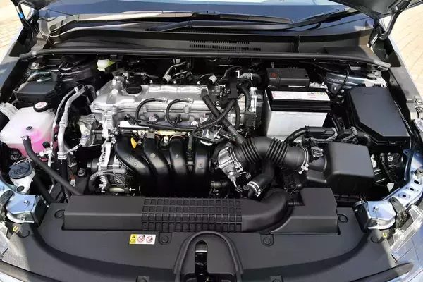 「チョークに水温が上がるまでのアイドリング暖機！　冬がくると思い出すいまじゃ見られない昭和オヤジに「なつかしの儀式」」の画像