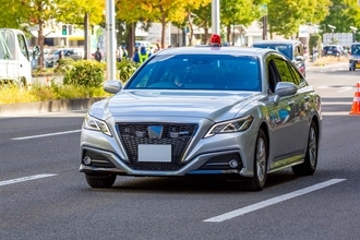 走り屋を恐怖のどん底に突き落とした「爆速覆面パトカー」がついに勇退！　「マークX＋M」という反則級のマシン