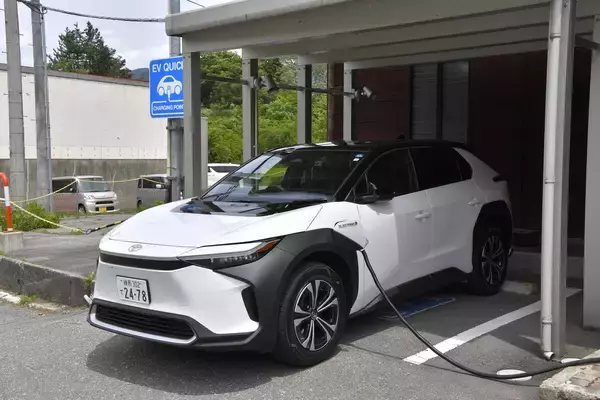 「どこが便利でどこが不便？　「EV乗り」がホントのところを語る！」の画像