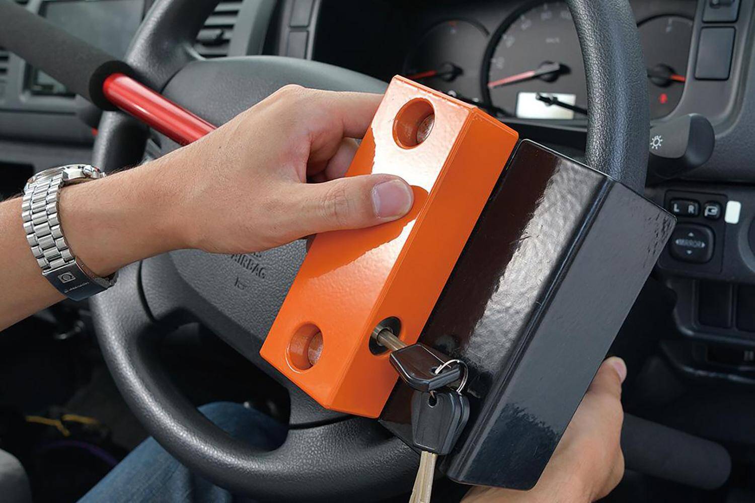 朝起きたらクルマがない……は身近な話！　「盗まれにくくする」しかない盗難対策の現実とは