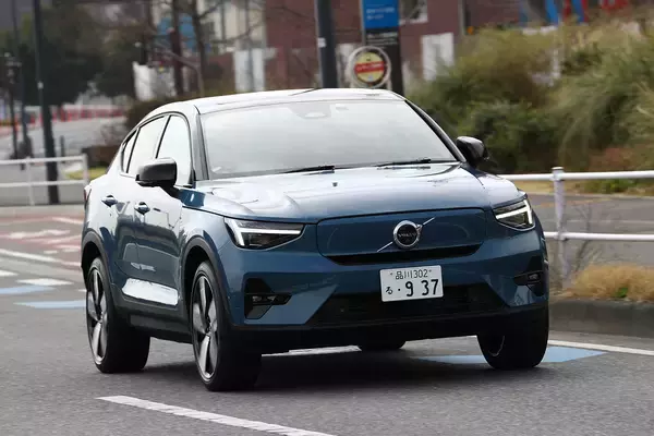 【試乗】ボルボ初のBEV「C40リチャージ」は手練れジャーナリストも笑うほどの加速！　リニアなハンドリングとブレーキもあっぱれ