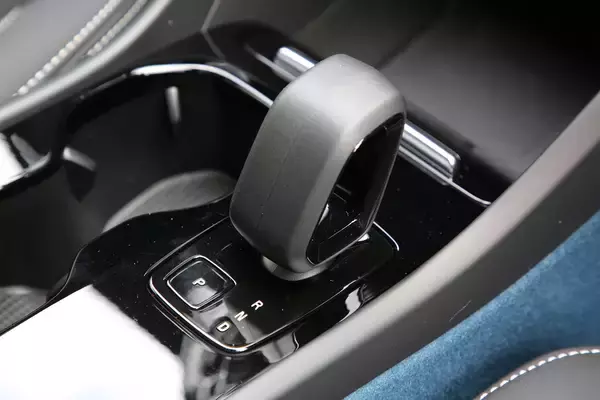 「【試乗】ボルボ初のBEV「C40リチャージ」は手練れジャーナリストも笑うほどの加速！　リニアなハンドリングとブレーキもあっぱれ」の画像