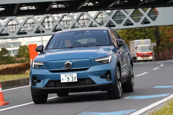 「【試乗】ボルボ初のBEV「C40リチャージ」は手練れジャーナリストも笑うほどの加速！　リニアなハンドリングとブレーキもあっぱれ」の画像