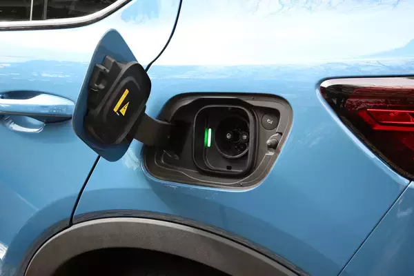 「【試乗】ボルボ初のBEV「C40リチャージ」は手練れジャーナリストも笑うほどの加速！　リニアなハンドリングとブレーキもあっぱれ」の画像