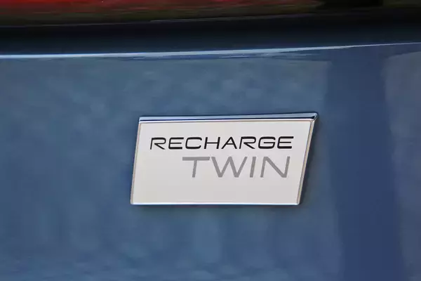 「【試乗】ボルボ初のBEV「C40リチャージ」は手練れジャーナリストも笑うほどの加速！　リニアなハンドリングとブレーキもあっぱれ」の画像