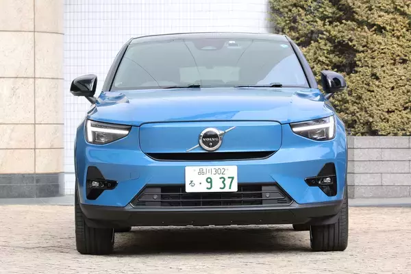 「【試乗】ボルボ初のBEV「C40リチャージ」は手練れジャーナリストも笑うほどの加速！　リニアなハンドリングとブレーキもあっぱれ」の画像