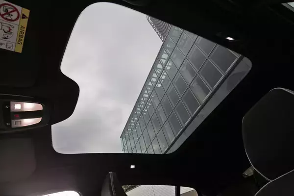 「【試乗】ボルボ初のBEV「C40リチャージ」は手練れジャーナリストも笑うほどの加速！　リニアなハンドリングとブレーキもあっぱれ」の画像