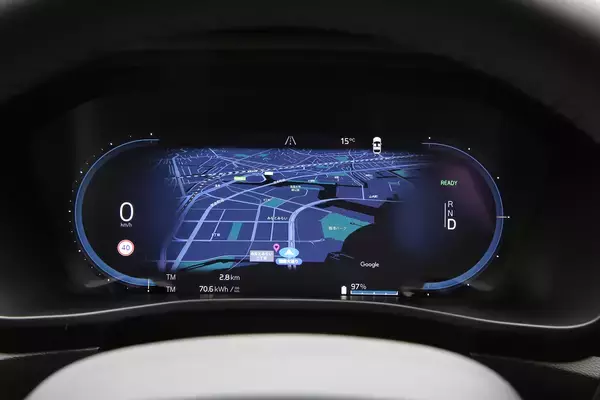 「【試乗】ボルボ初のBEV「C40リチャージ」は手練れジャーナリストも笑うほどの加速！　リニアなハンドリングとブレーキもあっぱれ」の画像