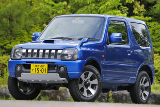 なんと20年にも及ぶ超ロングライフモデルだった！　いま中古が狙い目のスズキ３代目ジムニーの魅力とは