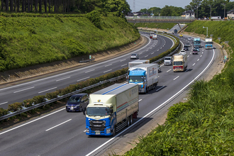 総合優勝は女性２名のペア！　大型トラックで神業を競う技術コンテストをパルシステムが開催