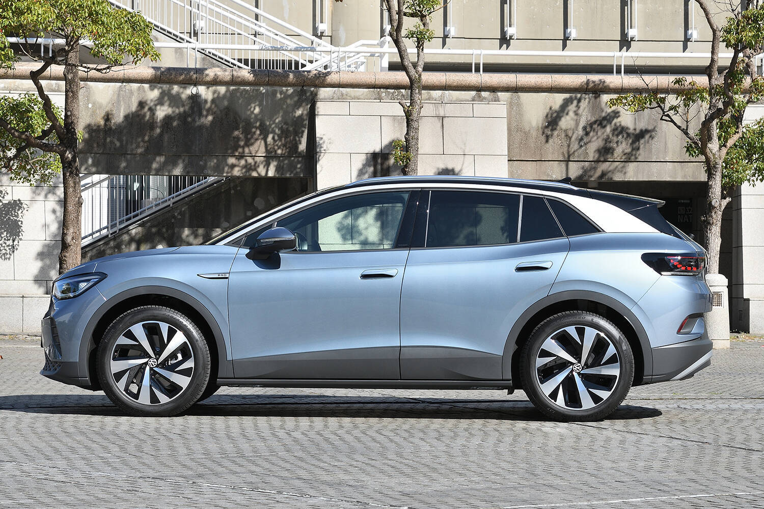 【試乗】安心してください、ちゃんとワーゲンしてますから！　VWのEV「ID.４」の新鮮だけど落ち着く走り