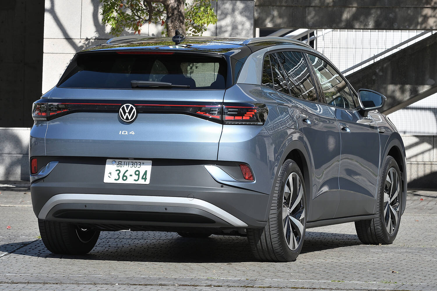 【試乗】安心してください、ちゃんとワーゲンしてますから！　VWのEV「ID.４」の新鮮だけど落ち着く走り