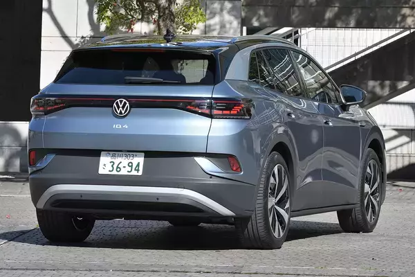 「【試乗】安心してください、ちゃんとワーゲンしてますから！　VWのEV「ID.４」の新鮮だけど落ち着く走り」の画像