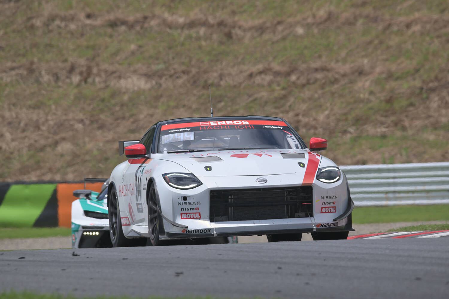 市販車の「新型Ｚ」ファンなら無視できない存在！　スーパー耐久に参戦するNissan Z Racing Conceptはどんなクルマか関係者を直撃