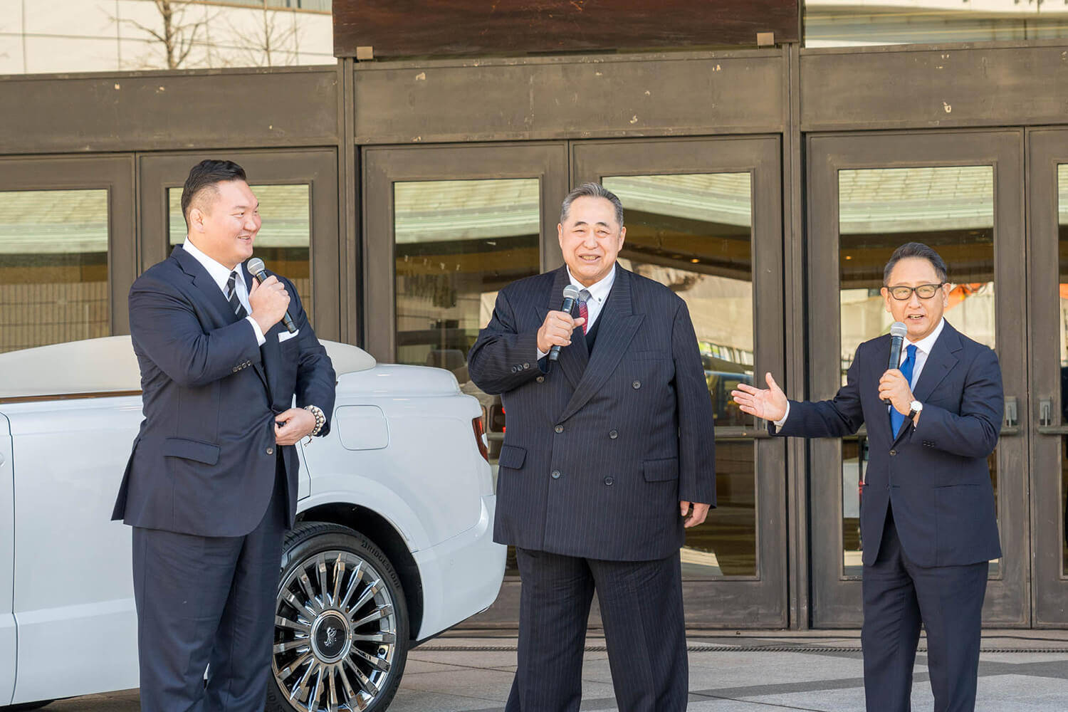 センチュリーの発表会でチラッと映ったオープンカーの正体が判明！　日本相撲協会100周年を記念したパレードカーの新型センチュリー初公開