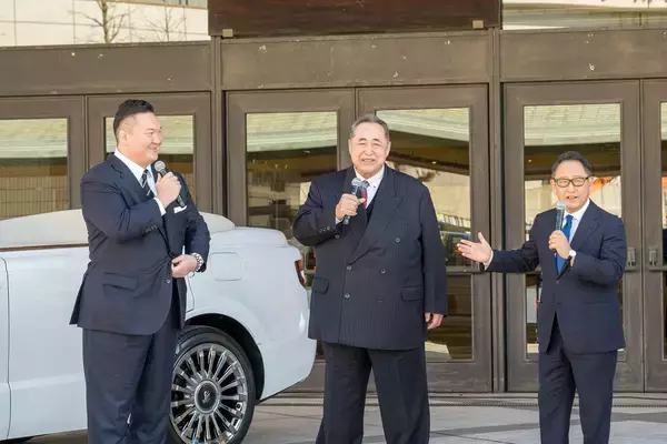 「センチュリーの発表会でチラッと映ったオープンカーの正体が判明！　日本相撲協会100周年を記念したパレードカーの新型センチュリー初公開」の画像