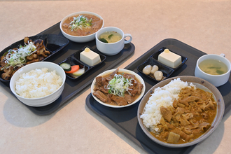 ここはモツニーランドか！　山梨にもつ好き来店必至の「もつ楽園」が存在した【Ｐ専食堂】