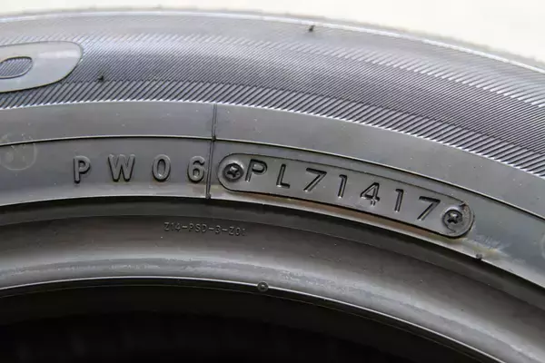 「「クルマオタじゃないし……」とか言わずに覚えるべき！　事故防止にも役立つクルマに関する「10の数値」」の画像