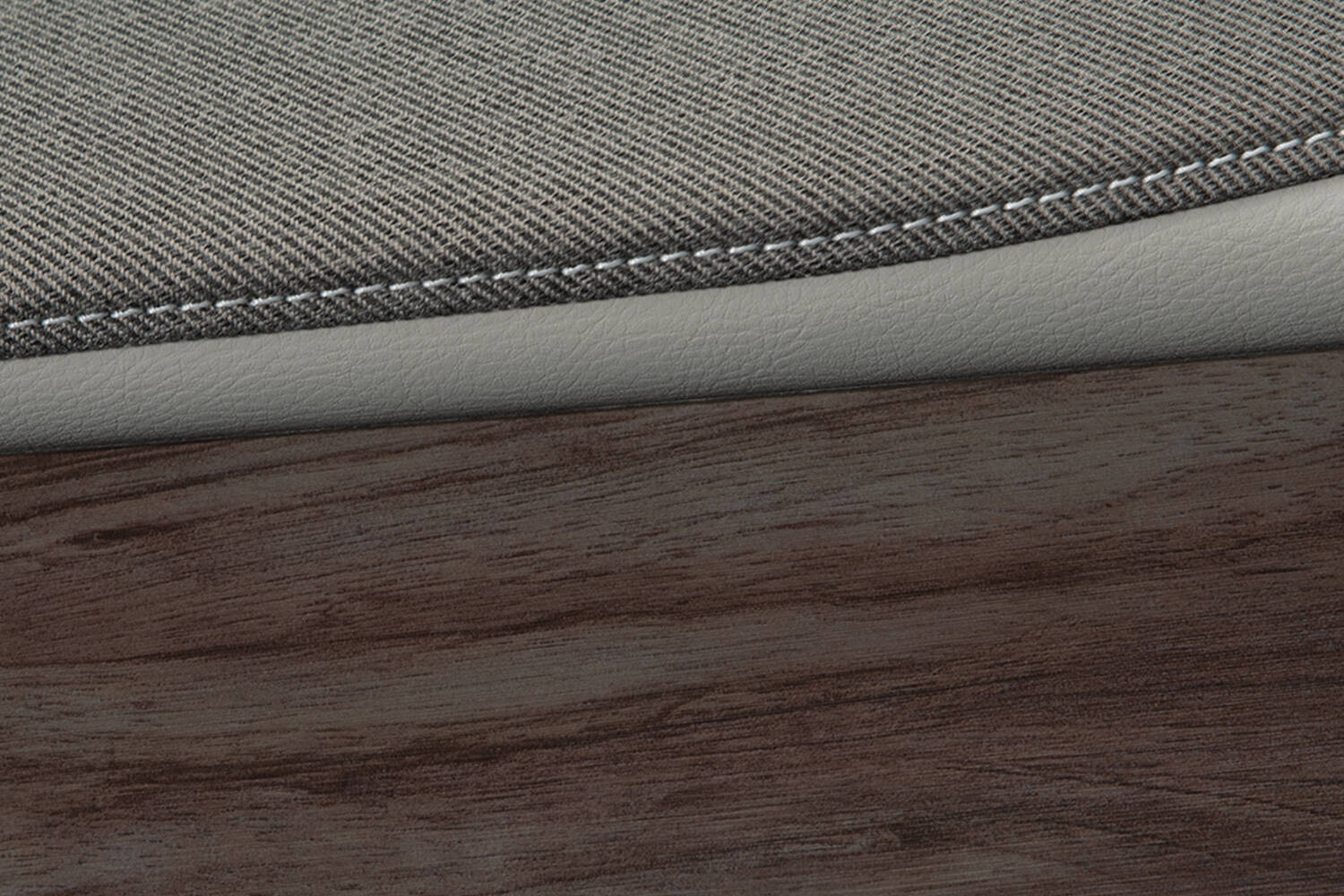 大胆なデザイン変更と新色追加で魅力倍増！　日産「ノートオーラ」と「オーラAUTECH」がマイナーチェンジを敢行