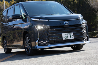 オラオラ顔には「譲りたくない」意地が働く!?　「車線を譲ってもらえるクルマ」を実体験から考えた