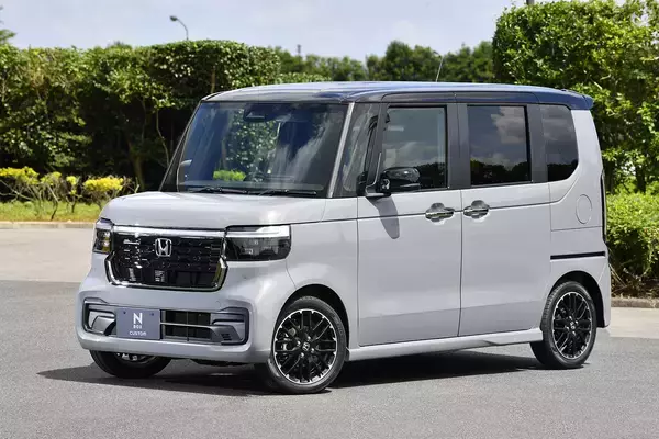 「【試乗】見た目の「超コンサバ」は自信の表れ！　新型N-BOXの「中身の進化」が超絶だった」の画像