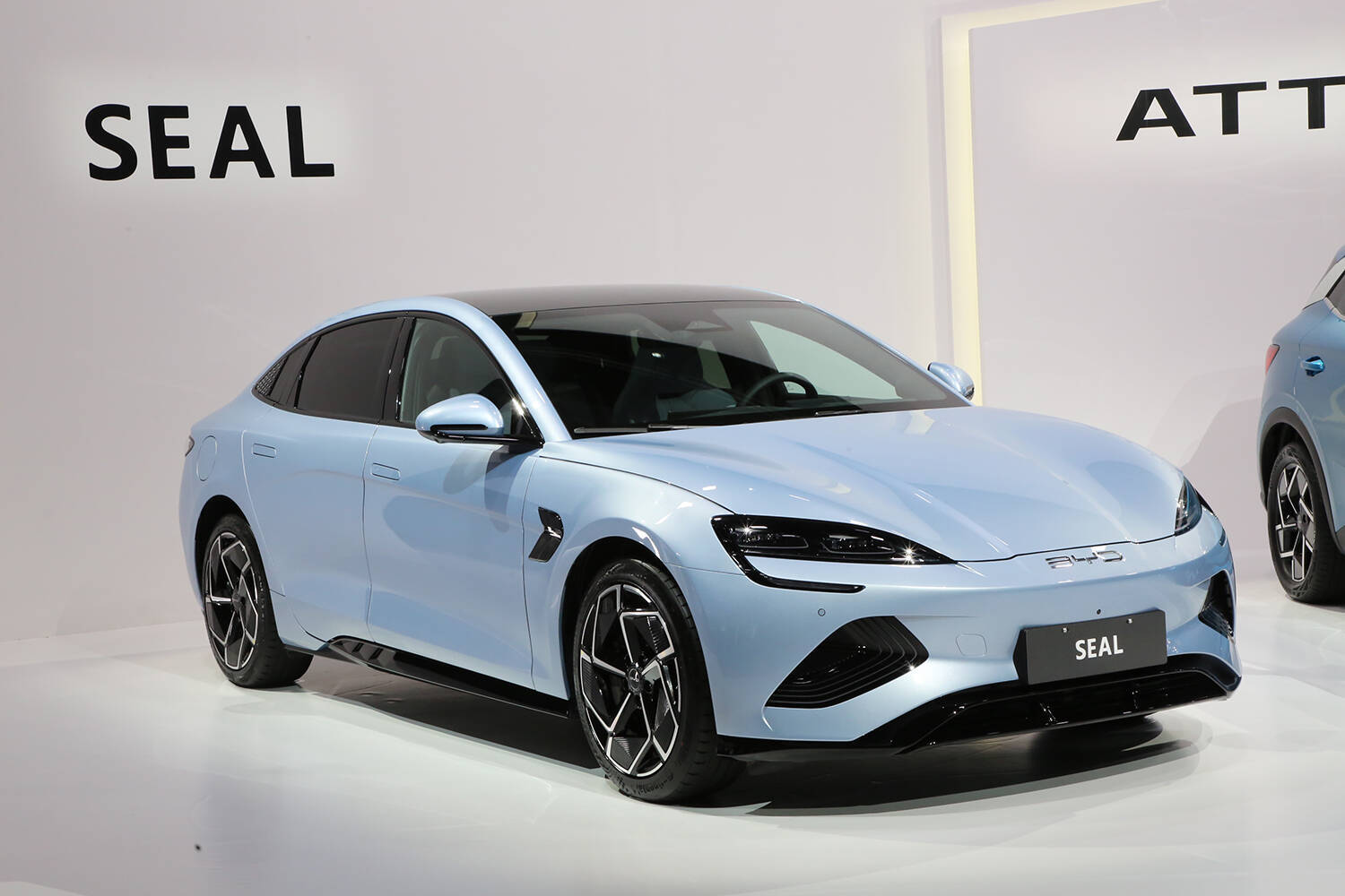 中国メーカーBYDの日本参入は「想像以上」の脅威！　海外メーカーには日本が「おいしい漁場」に見えている