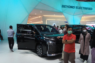 インドネシアでも「オラオラ顔」強し！　トヨタの絶妙な「オラ感」でアルファード＆ヴォクシーがバカ売れだった