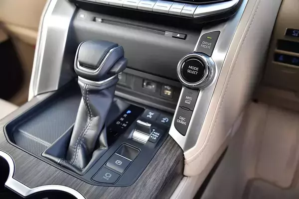 「売れないのはわかるけどお願いします！　クルマ好き熱望の「MTを用意してほしい」モデルを探したらいっぱいあった」の画像