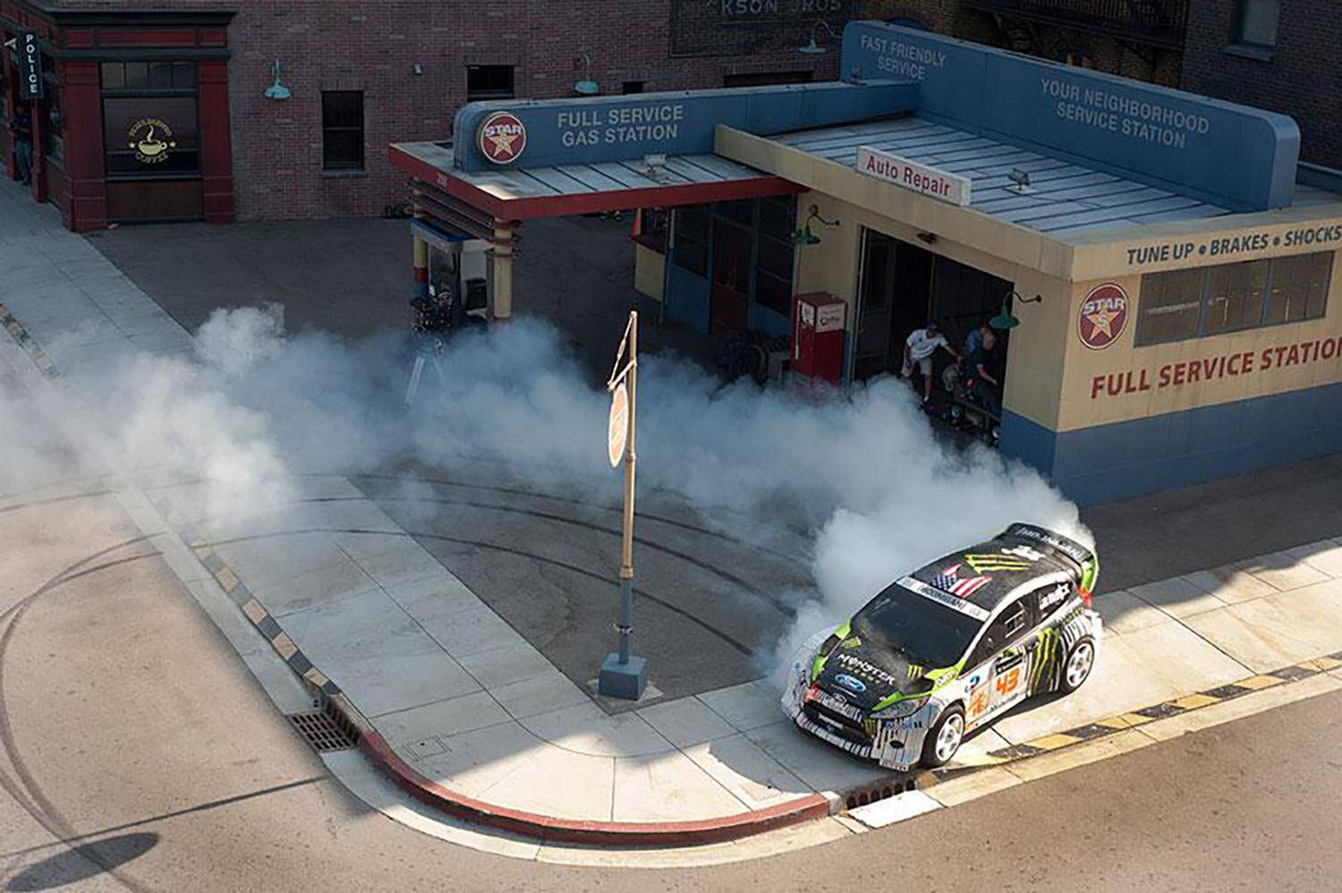 職業ドリフト・アーティスト！　モータースポーツではイマイチだった「カリスマドライバー」ケン・ブロックって何者？