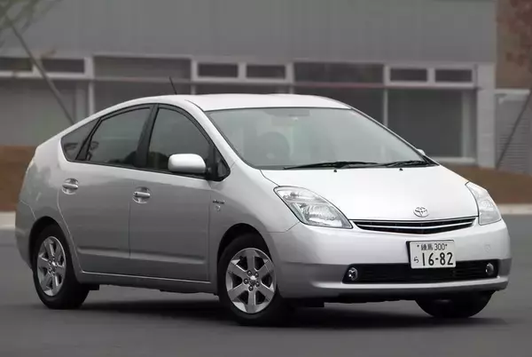 「こんな誕生日は最悪！　2022年から「自動車税」が「増税」になる新たに13年を経過したクルマたち」の画像