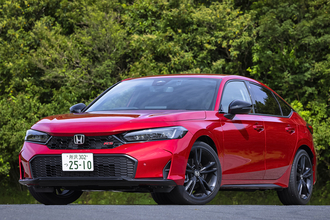 【試乗】シビックe:HEV RSは「ロードセーリング」じゃなく「レーシングスポーツ」を名乗ってヨシ！　ハンドリングもパワーユニットも最高に楽しいクルマに仕上がっている