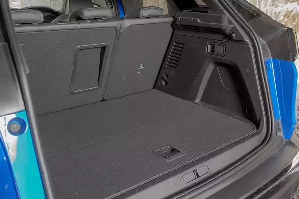 「フランスの個性的なモデル群！　プジョーのSUVラインアップの魅力とは」の画像