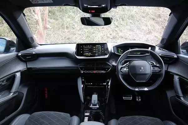 「フランスの個性的なモデル群！　プジョーのSUVラインアップの魅力とは」の画像