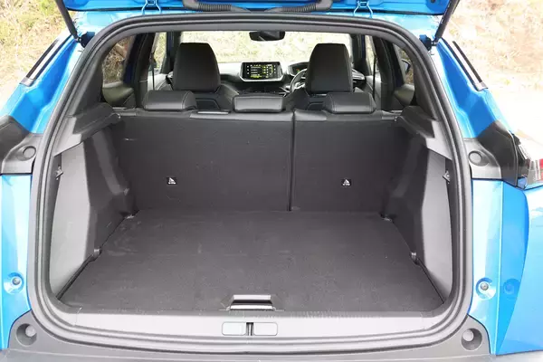 「フランスの個性的なモデル群！　プジョーのSUVラインアップの魅力とは」の画像