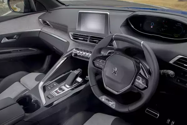 「フランスの個性的なモデル群！　プジョーのSUVラインアップの魅力とは」の画像