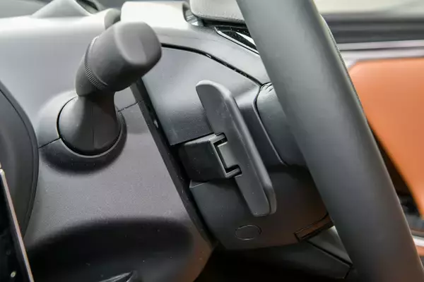 「ひと目で「エンジン車」とは違うとわかる！　EVだからこその「個性バリバリ」のクルマ５台」の画像