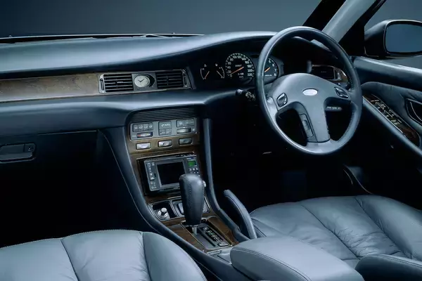 「ステーションワゴン界の激レア異色作！　南半球生まれの「ディアマンテワゴン」が今考えるとスゴイ」の画像