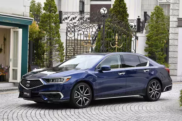 「スカイラインにレヴォーグにLS！　広がってきた「手放し運転機能」の「安心感」に差があるワケ」の画像