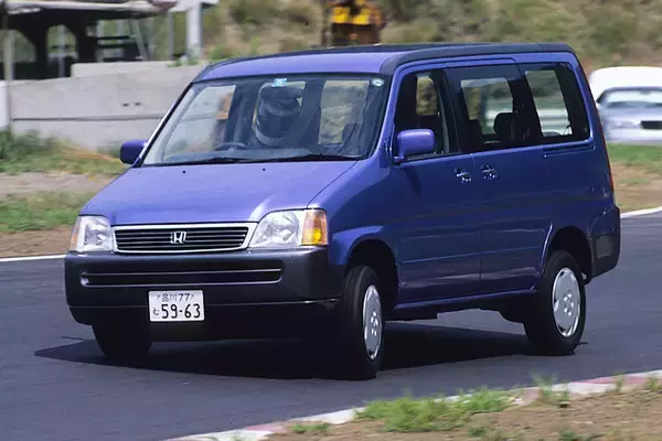 「タクシーがキモイってどういうこと!?　世代によって「クルマ観」は驚くほど異なっていた！」の画像