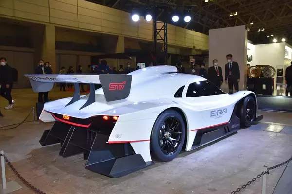 「スバルが「1000馬力超え」の「怪物EV」を公開！【東京オートサロン2022】」の画像