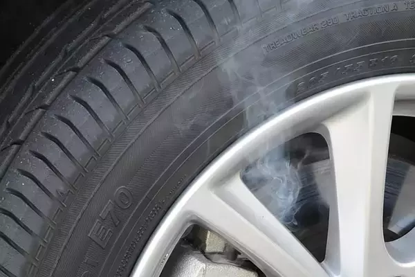 高齢者は運転サポート必須！　でも日和るわけにはいかん！　そんな「イケ爺＆イケ婆」に推したい安心・安全のイケカー４台