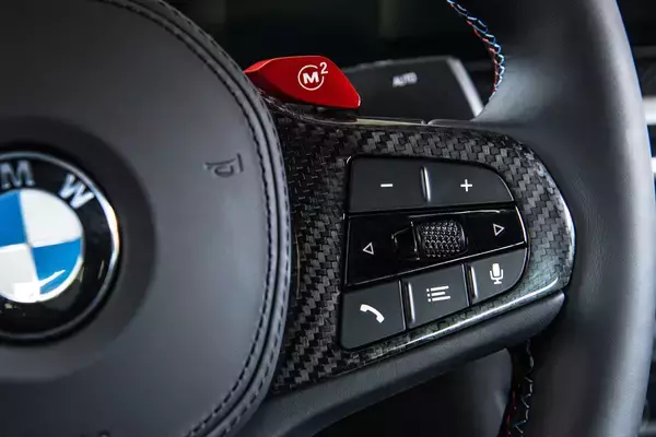 「なんと6速MTも選べる！　BMWより正統派FRスポーツ新型「M2」が登場」の画像