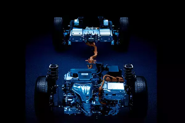 「エンジン車じゃできない車両制御ができる！　EVはエコだなんだを無視しても可能性だらけだった」の画像